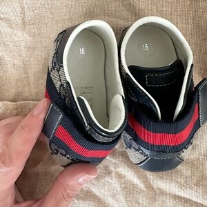 Newborn baby newborn GUCCI shoes navy red size 16 (US 0 or 0.5)